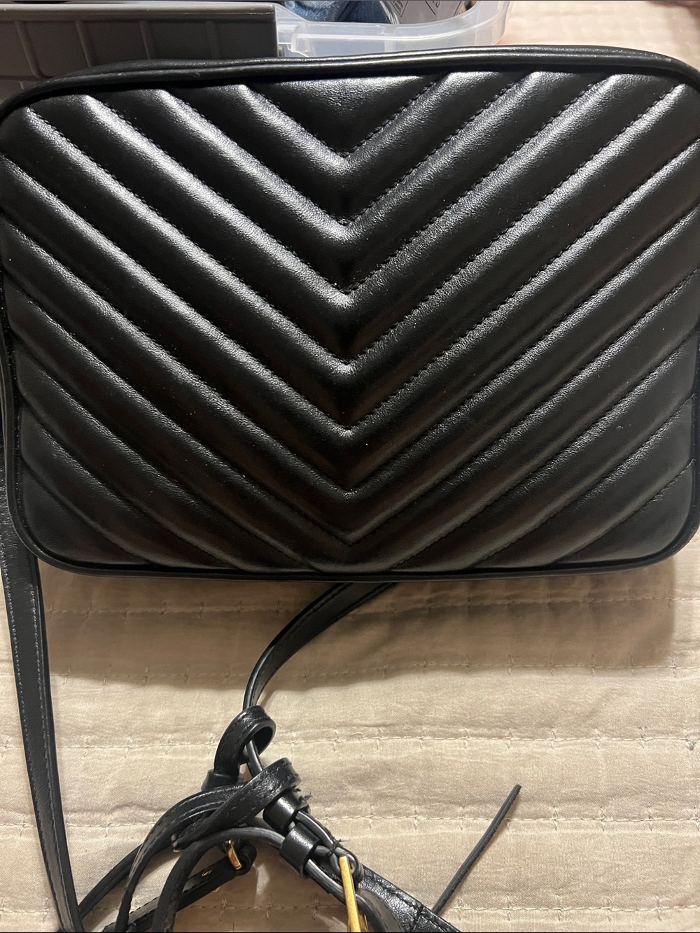 YSL LOU CAMERA BAG IN QUILTED LEATHER BLACK - Picture 2 of 9